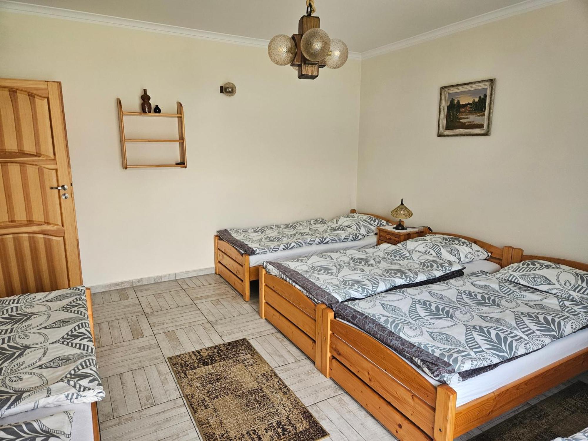 Jurajka Hotel Zarki Стая снимка